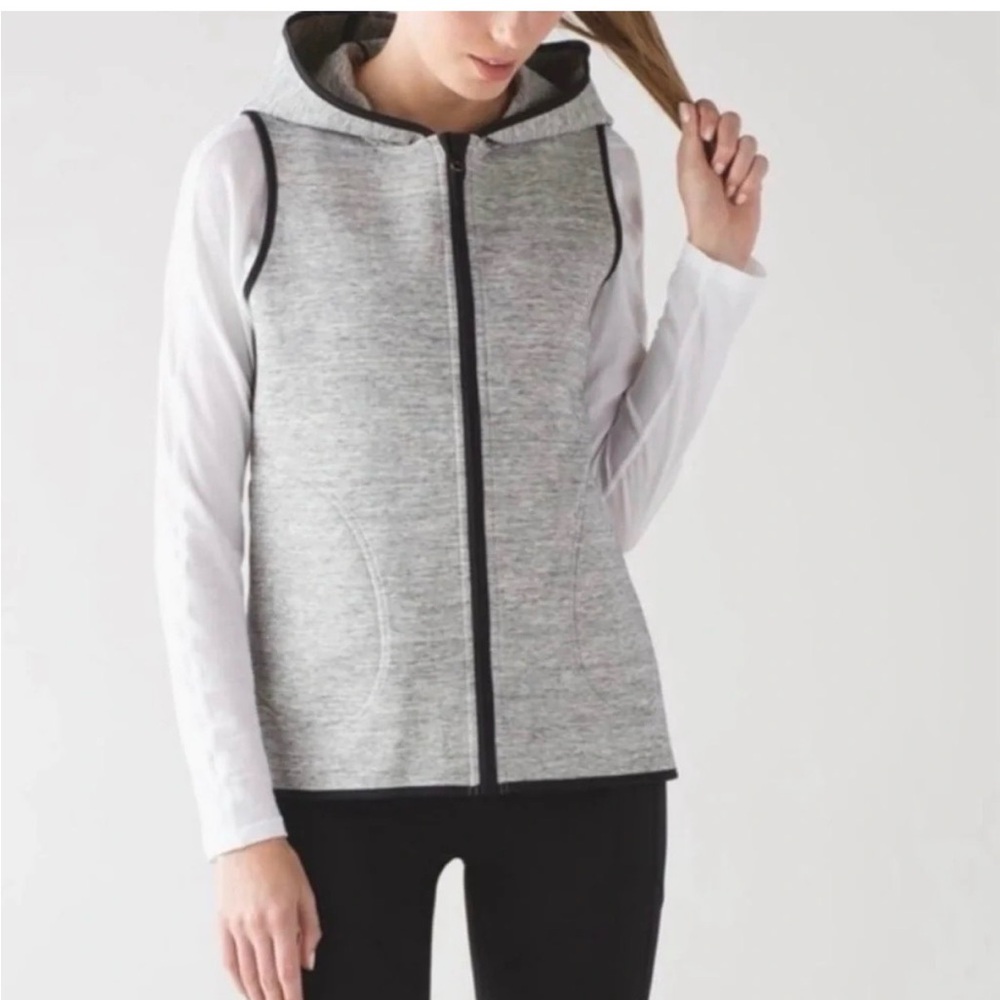 Lululemon Vest 6 Gray Insculpt Hooded Reversible Full Zip‎ Black Sporty Jacket